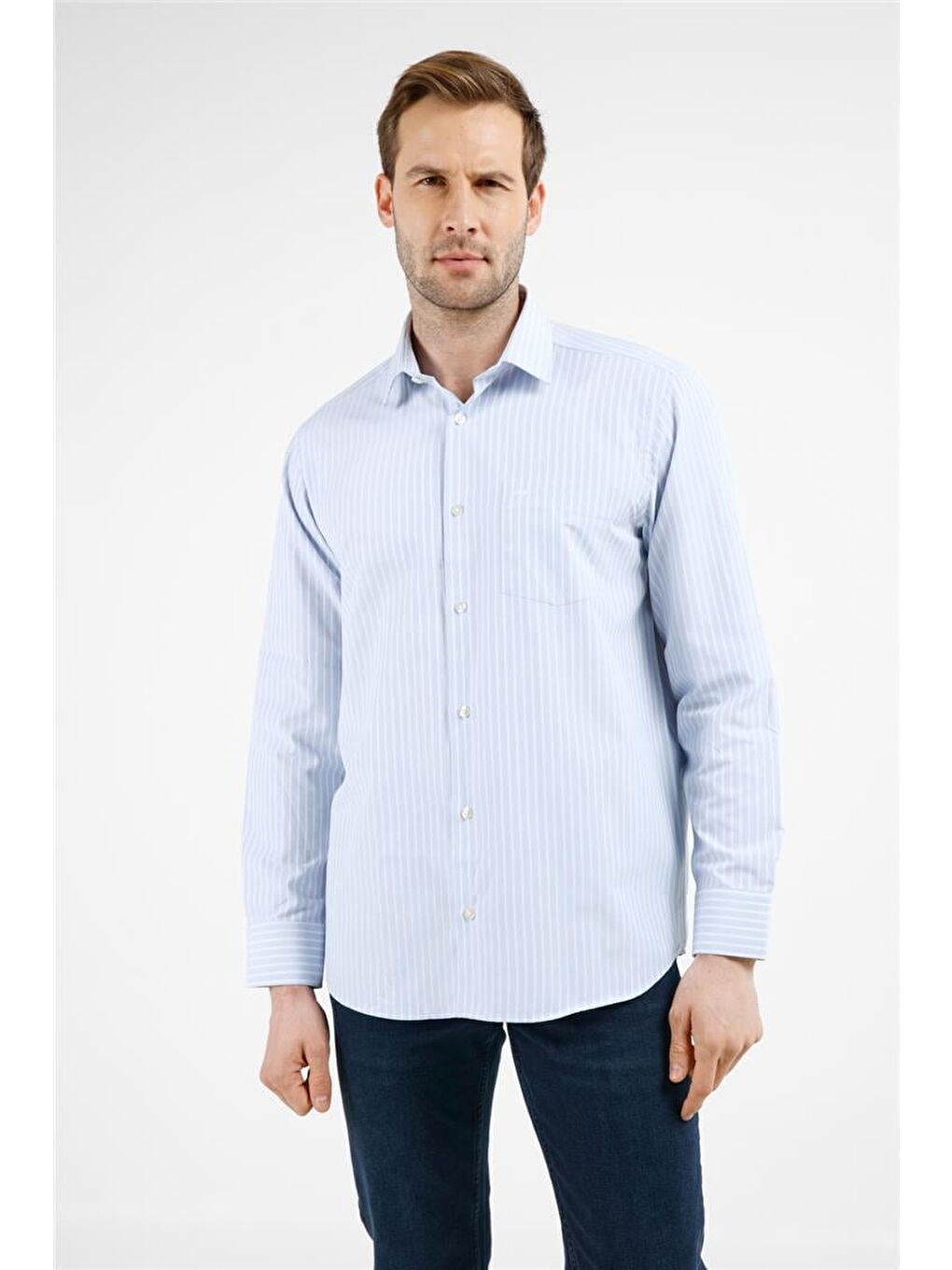 Mavi - Beyaz Çizgili Desen Sert Yaka Uzun Kol Cepli Comfort Fit Pamuklu Gömlek 1004255277