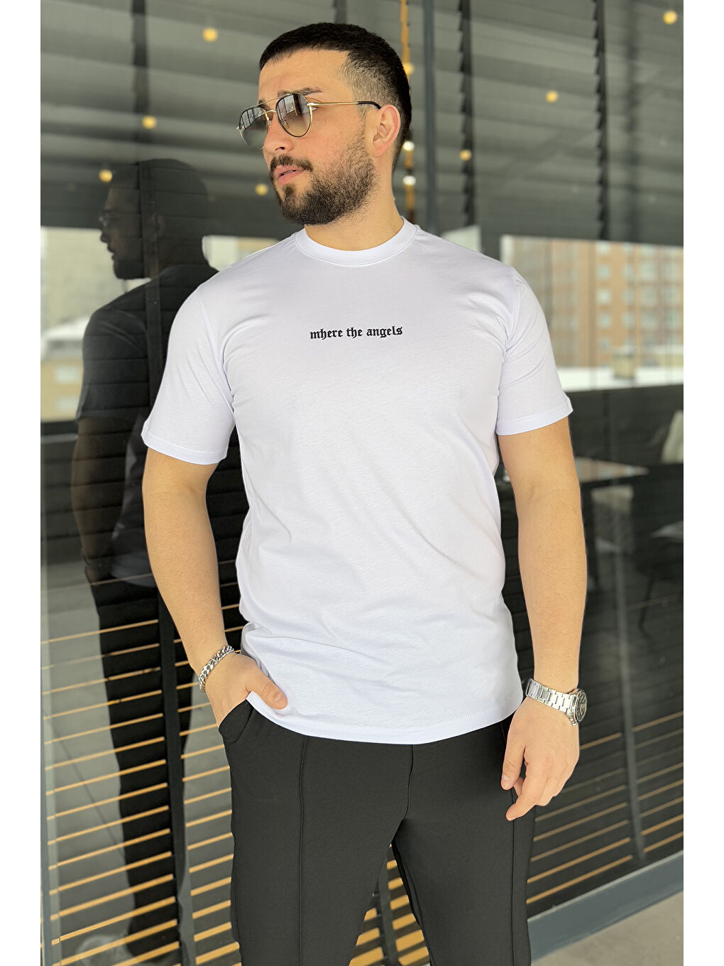 Beyaz Erkek Bisiklet Yaka Silikon Kabartma Baskılı Tişört-1