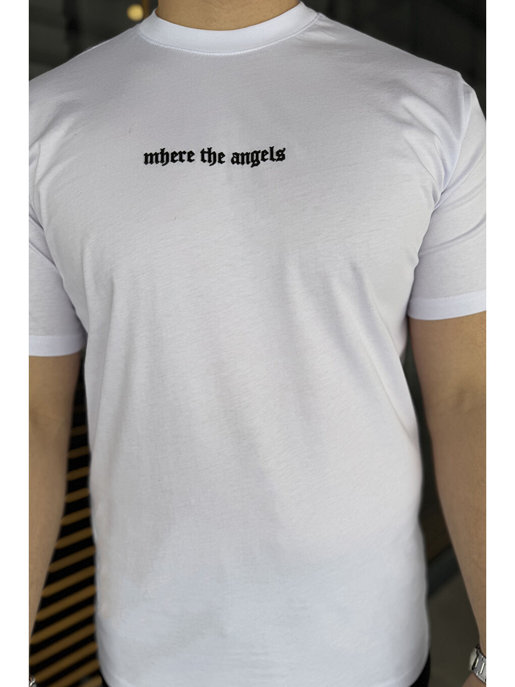 Beyaz Erkek Bisiklet Yaka Silikon Kabartma Baskılı Tişört-2