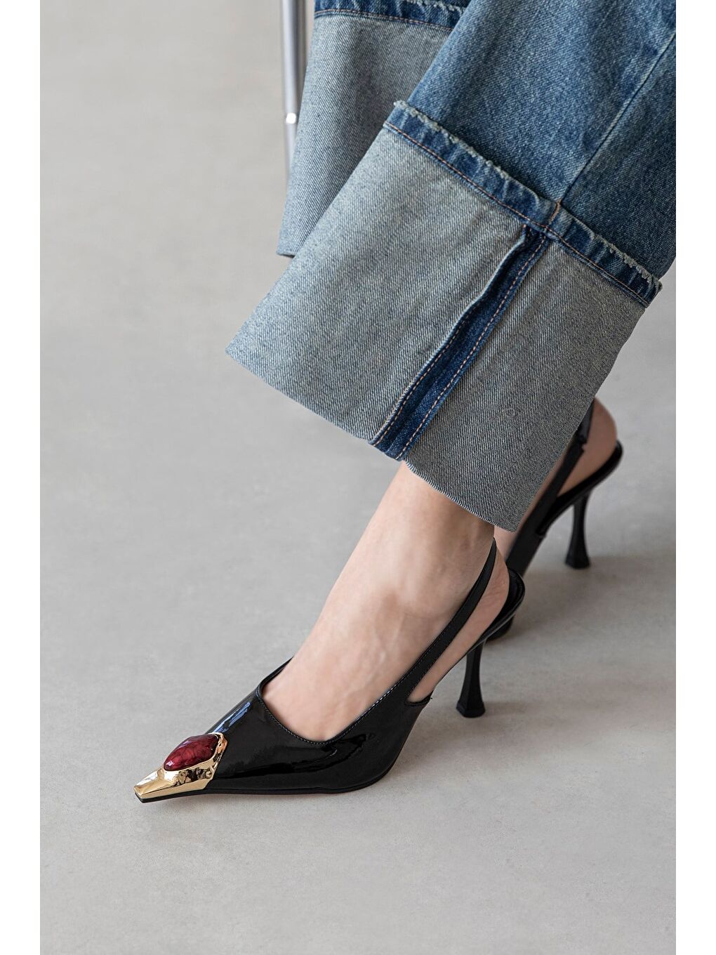 Rose Kadın Aksesuar Detay Rugan Topuklu Ayakkabı Siyah-2