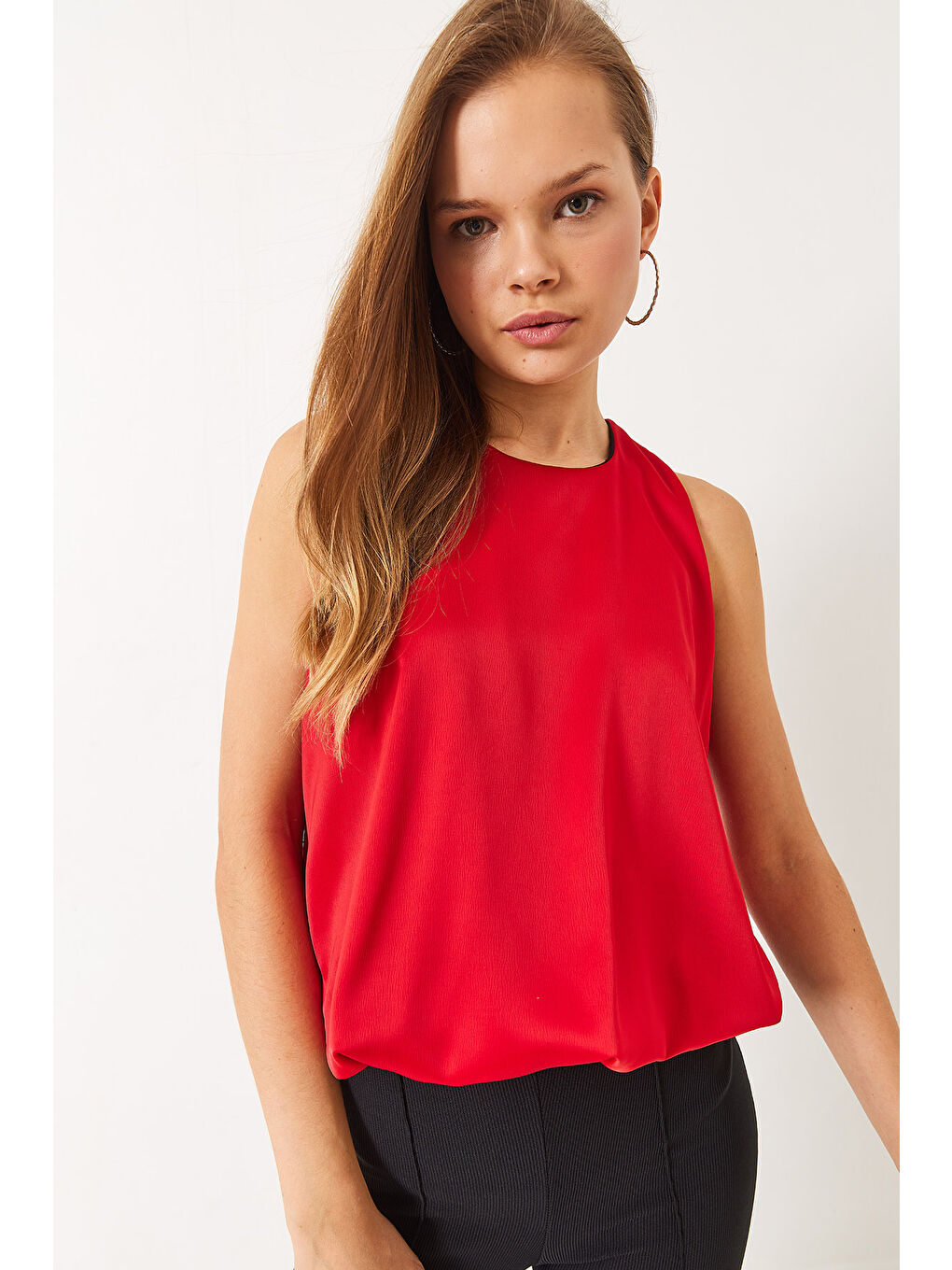 Kırmızı Kadın Etek Ucu Lastikli Balon Saten Bluz-1