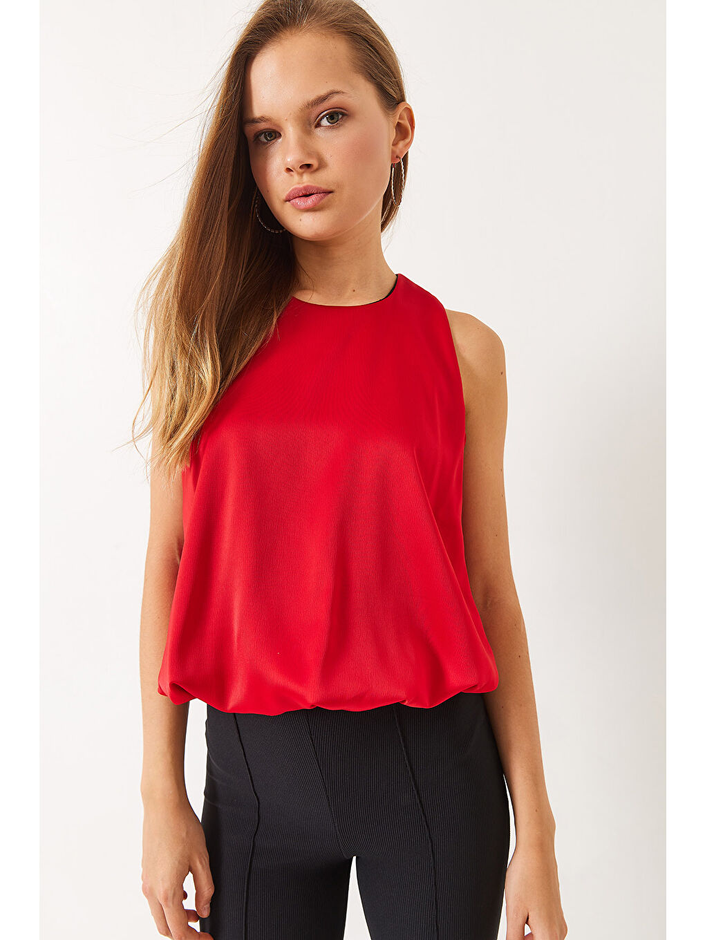 Kırmızı Kadın Etek Ucu Lastikli Balon Saten Bluz-3