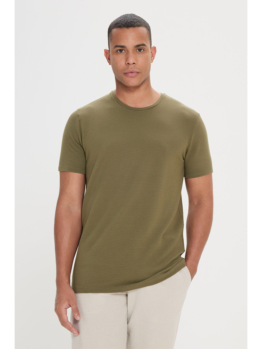 Erkek Haki Slim Fit Dar Kesim Bisiklet Yaka Kısa Kollu Yumuşak Tuşeli Basic Tişört-2