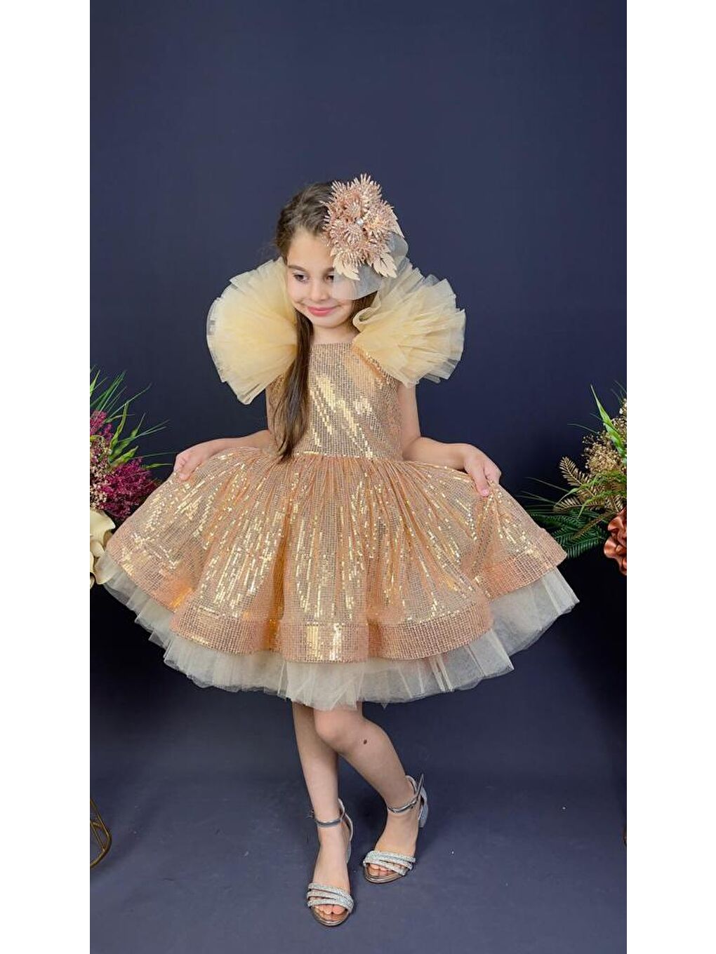 Sarı Tavus Kol Payetli Kumaş Kız Çocuk Elbise MNK0537-4