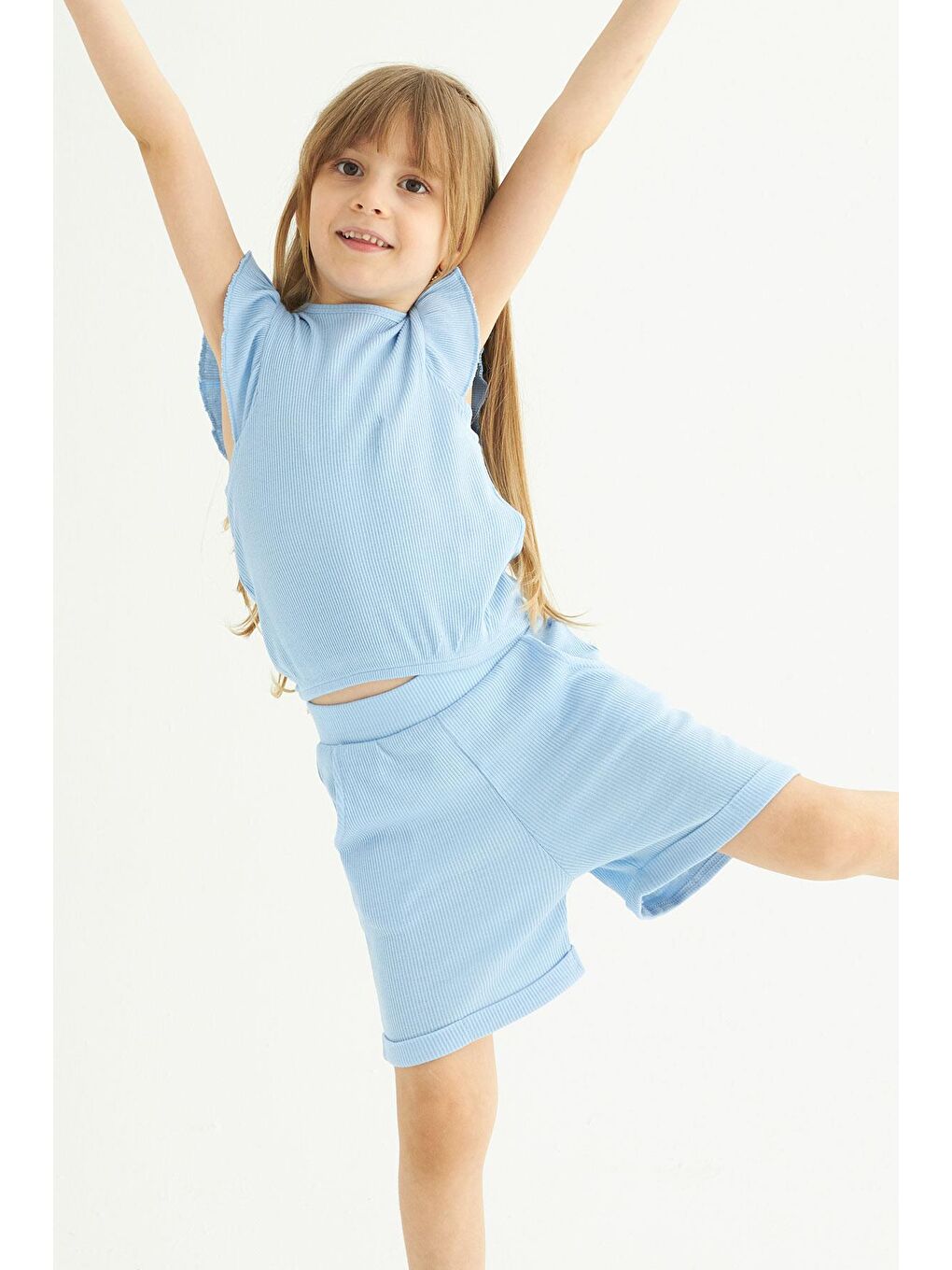 Mavi Bisiklet Yaka Omuzları Fırfırlı Kız Çocuk Şortlu Takım-1