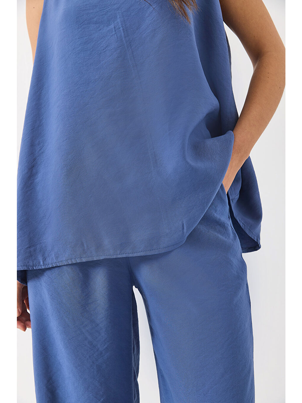 İndigo Kadın V Yaka Askılı Bluz Palazzo Pantolonlu Alt-Üst Takım-5