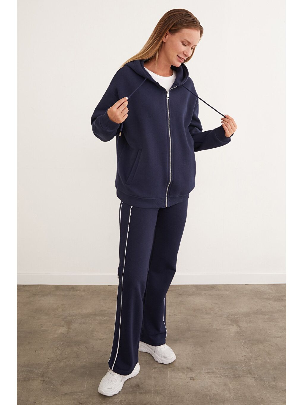 Lacivert 3 İplik Basic Fleto Cepli Kapüşonlu Fermuarlı Sweatshirt-1