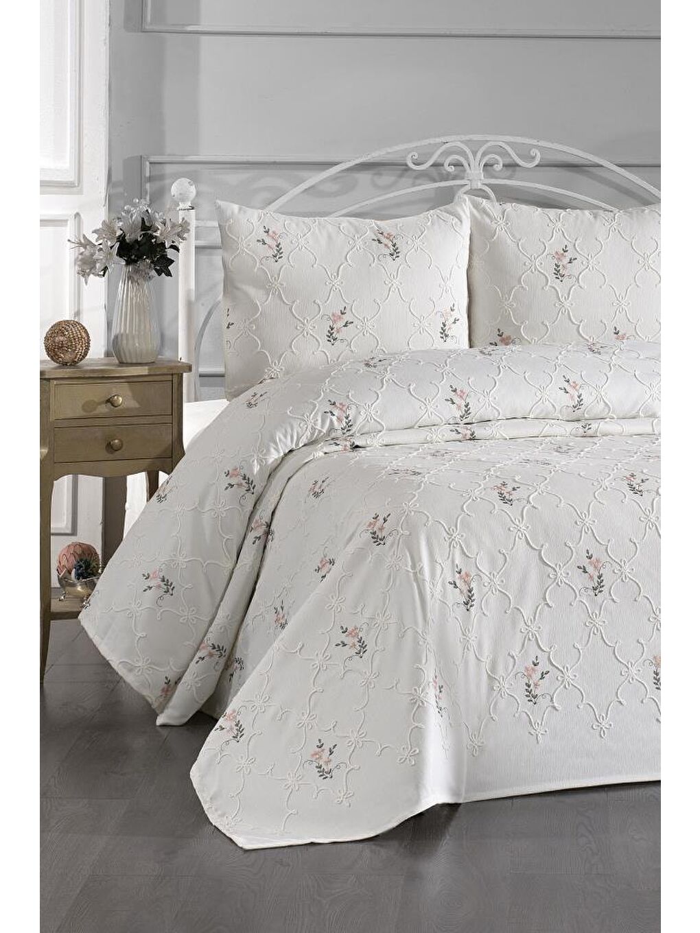 Ekru Pinkrose Nakışlı Şönil 3 Parça Çift Kişilik Yatak Örtüsü Krem