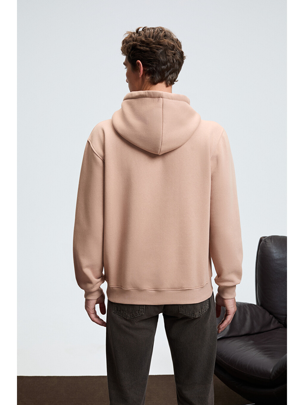 Bej Leland Erkek Kapüşonlu Kanguru Cepli Göğsü Nakışlı Regular Fit Vizon Sweatshirt-6