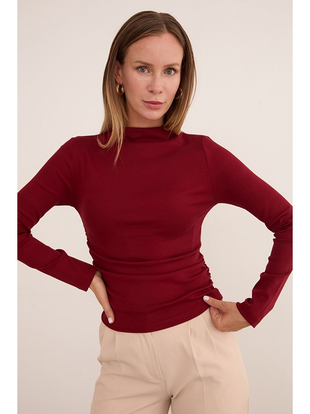 Bordo Basic Yanları Drapeli Perkins Yaka Modal Bluz