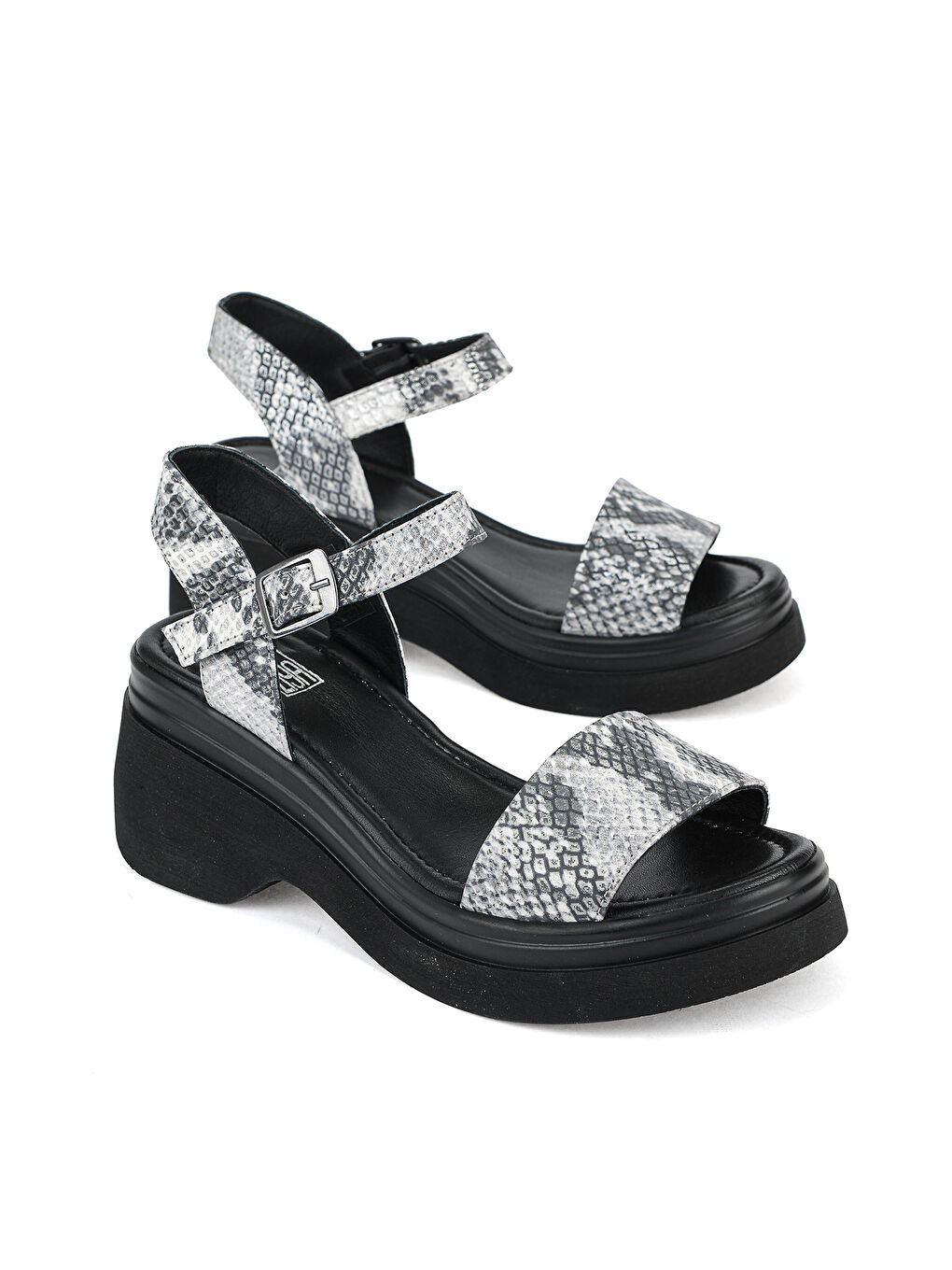 Kadın Hakiki Deri Topuklu Sandalet 161992Z64028 Siyah-Yılan-1