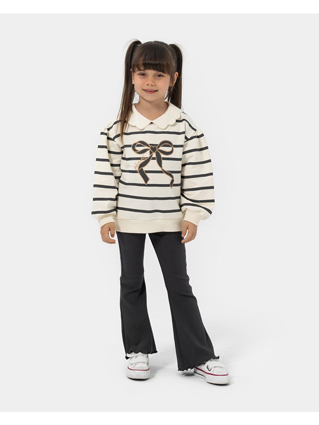Karışık Kız Çocuk Pamuklu Ekru Çizgili Fiyonklu Sweat Ve Siyah Volan Paça Tayt Takım