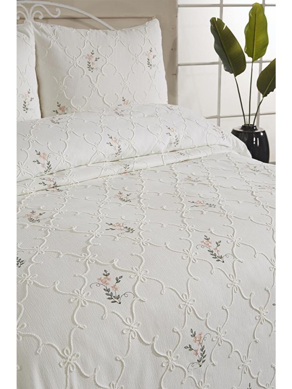 Ekru Pinkrose Nakışlı Şönil 3 Parça Çift Kişilik Yatak Örtüsü Krem-4