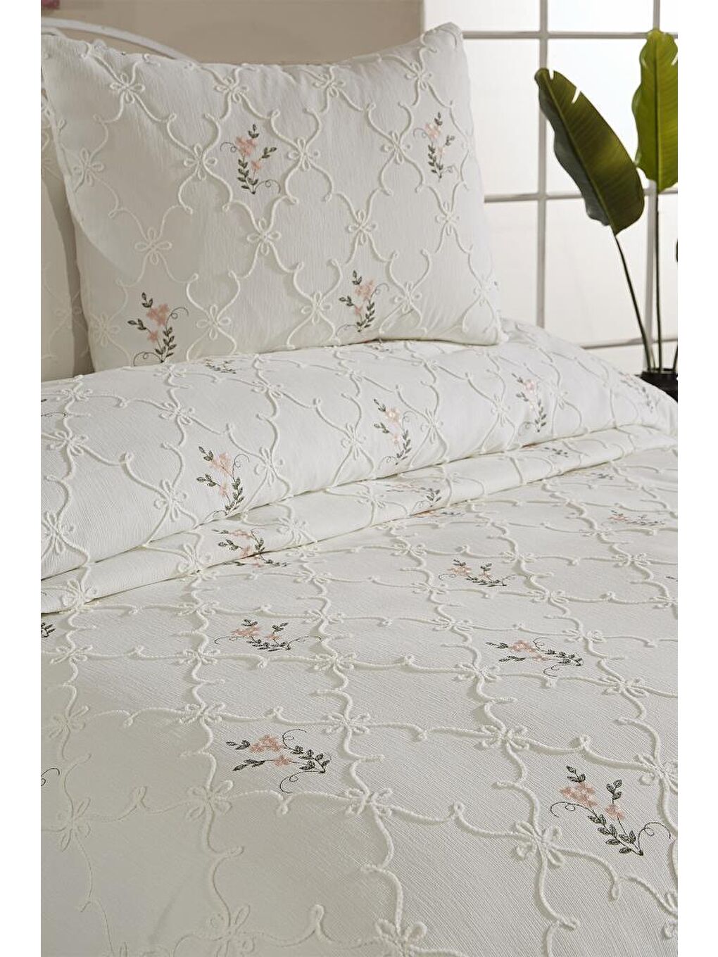 Ekru Pinkrose Nakışlı Şönil 3 Parça Çift Kişilik Yatak Örtüsü Krem-5