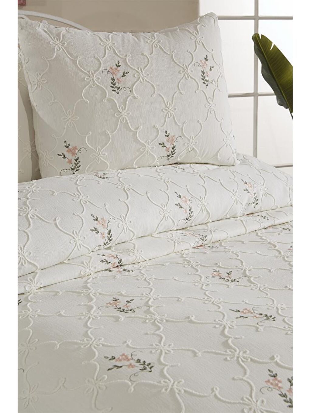 Ekru Pinkrose Nakışlı Şönil 3 Parça Çift Kişilik Yatak Örtüsü Krem-6