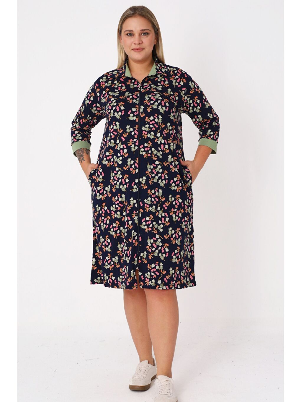 Lacivert Desenli Boydan Fermuarlı Biyeli Cepli Pamuklu Büyük Beden Truvakar Kollu Elbise-1