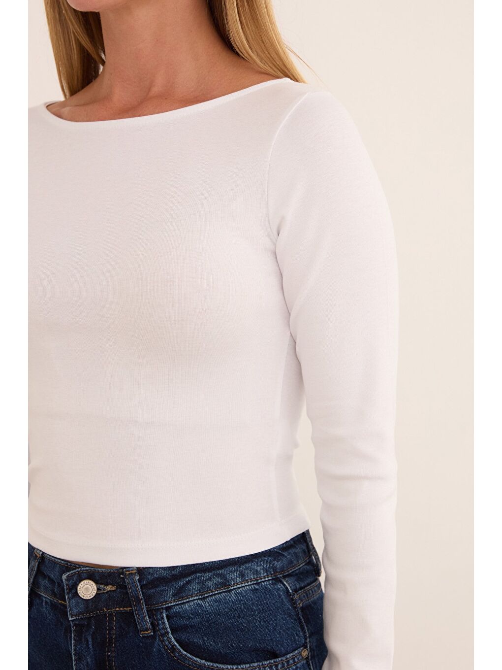 Beyaz Basic Kayık Yaka Modal Bluz-4