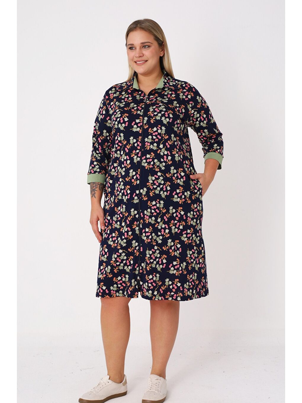 Lacivert Desenli Boydan Fermuarlı Biyeli Cepli Pamuklu Büyük Beden Truvakar Kollu Elbise-2