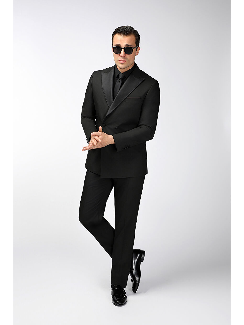 Siyah Regular Fit Sivri Yaka Kruvaze Smokin & Damatlık