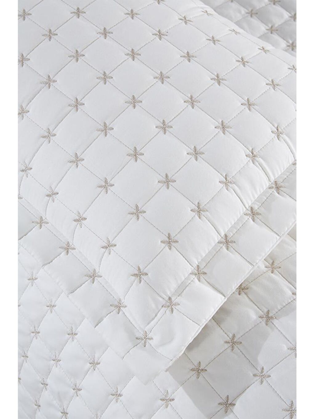 Ekru Yıldız Tek Kişilik Kapitoneli Yatak Örtüsü Krem-8