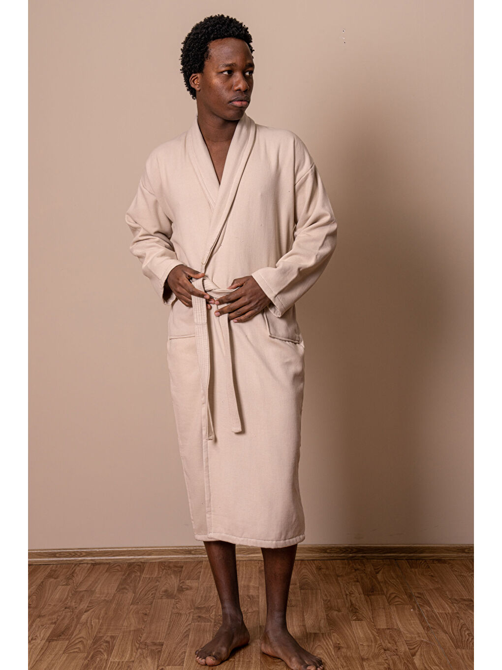 Bej Renk İhracat Fazlası Stok Havlu İçli Bornoz – One Size – Yüksek Su Emicilik-1