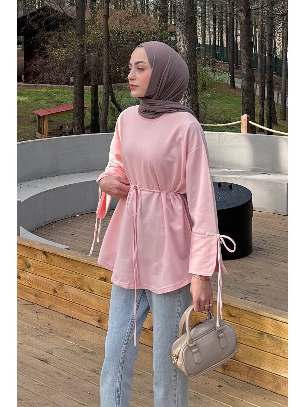 Pembe Yırtmaç Detaylı Sweat Pudra-1