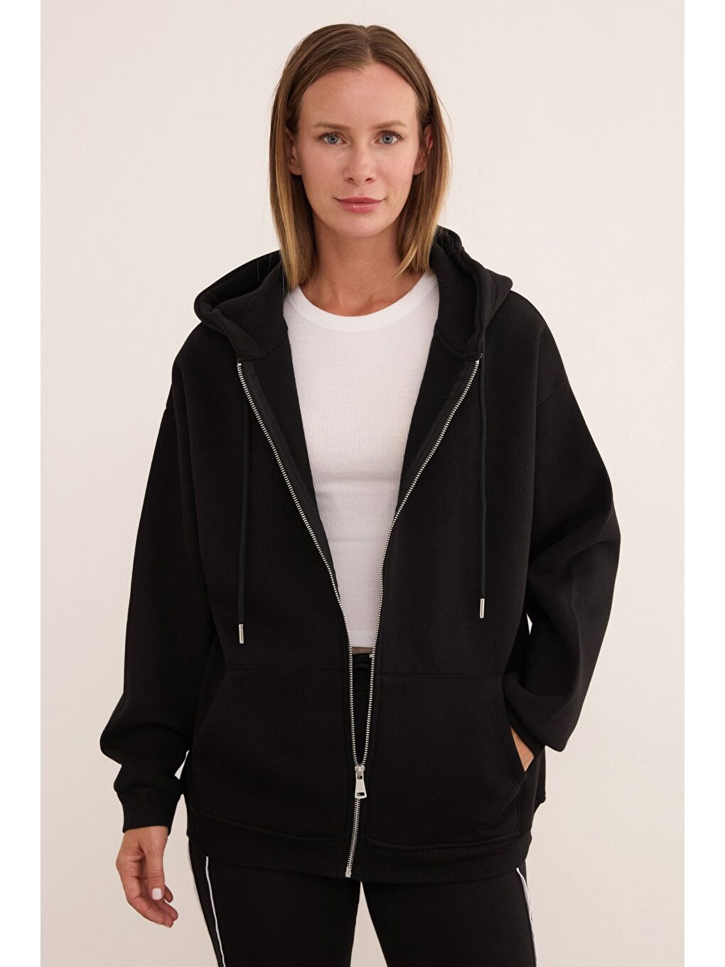 Siyah Basic Fermuarlı Kapüşonlu Oversize Sweatshirt-1