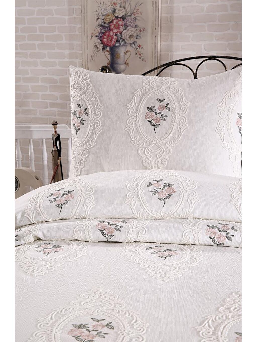 Ekru Gardenlove Nakışlı Şönil 2 Parça Tek Kişilik Yatak Örtüsü Krem-3