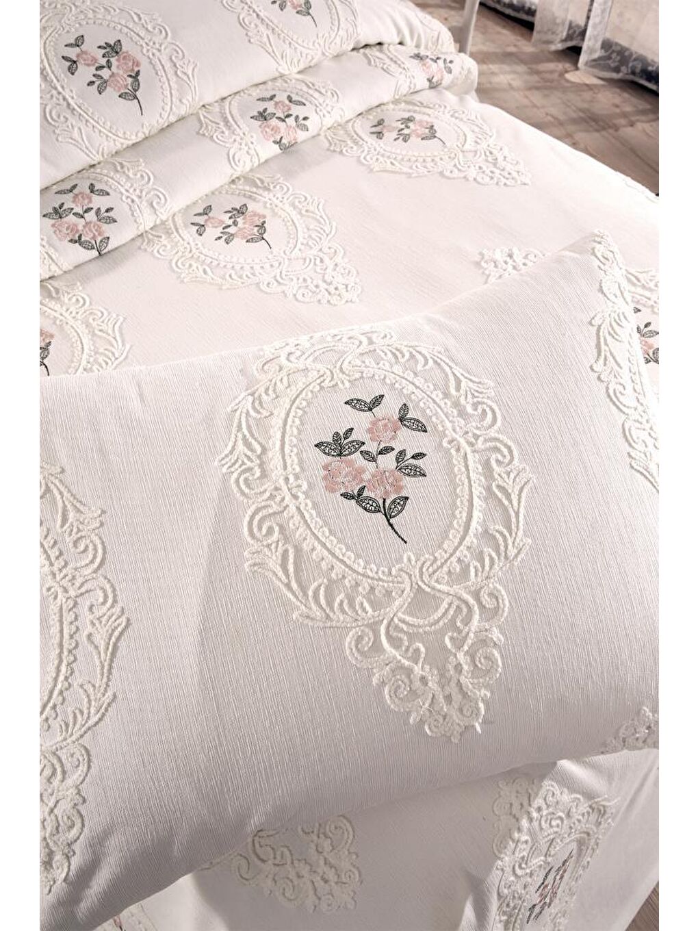 Ekru Gardenlove Nakışlı Şönil 2 Parça Tek Kişilik Yatak Örtüsü Krem-4