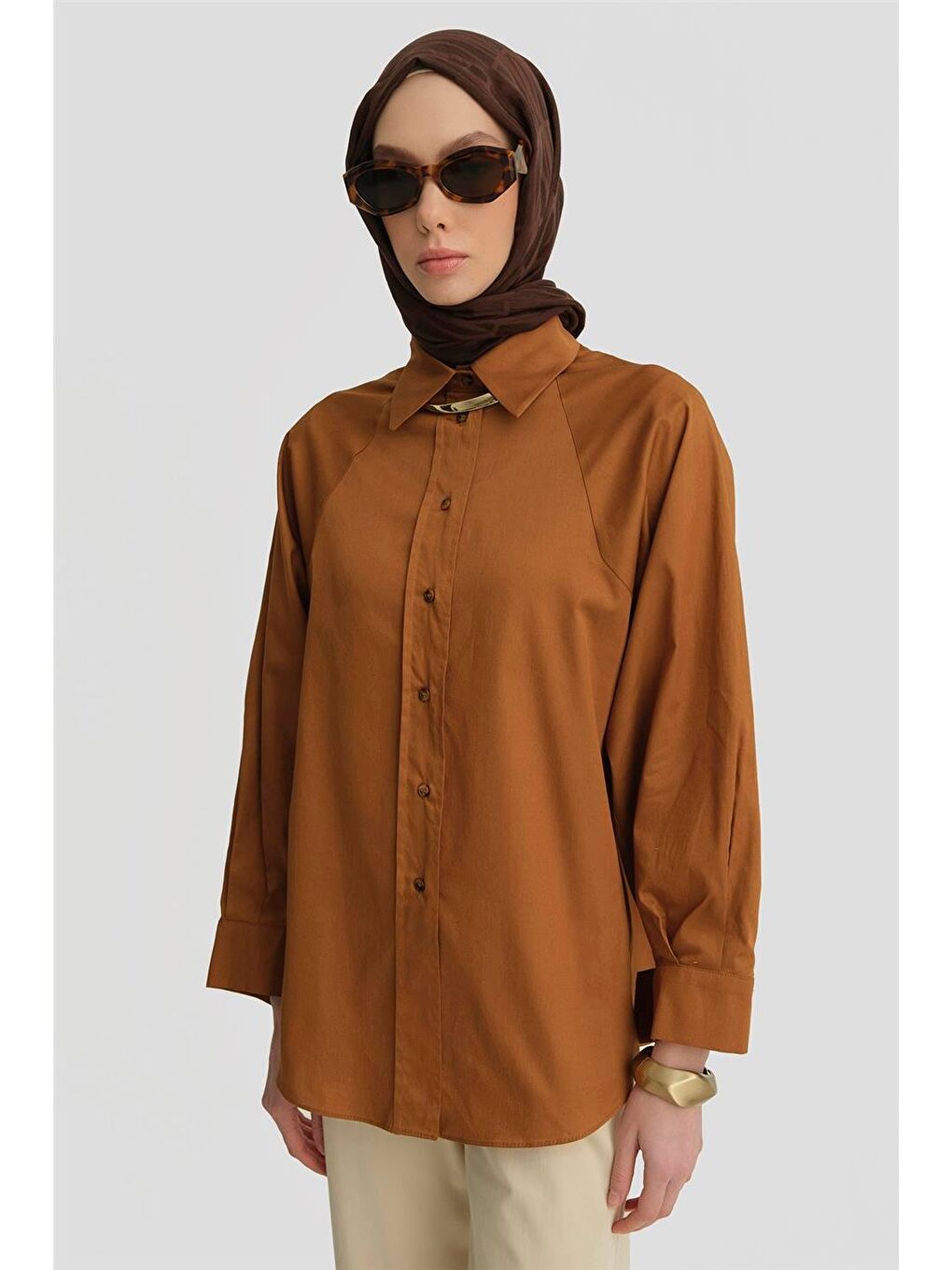 Kahverengi Kup Detaylı Pamuk Gömlek 25Y3722 Taba-1