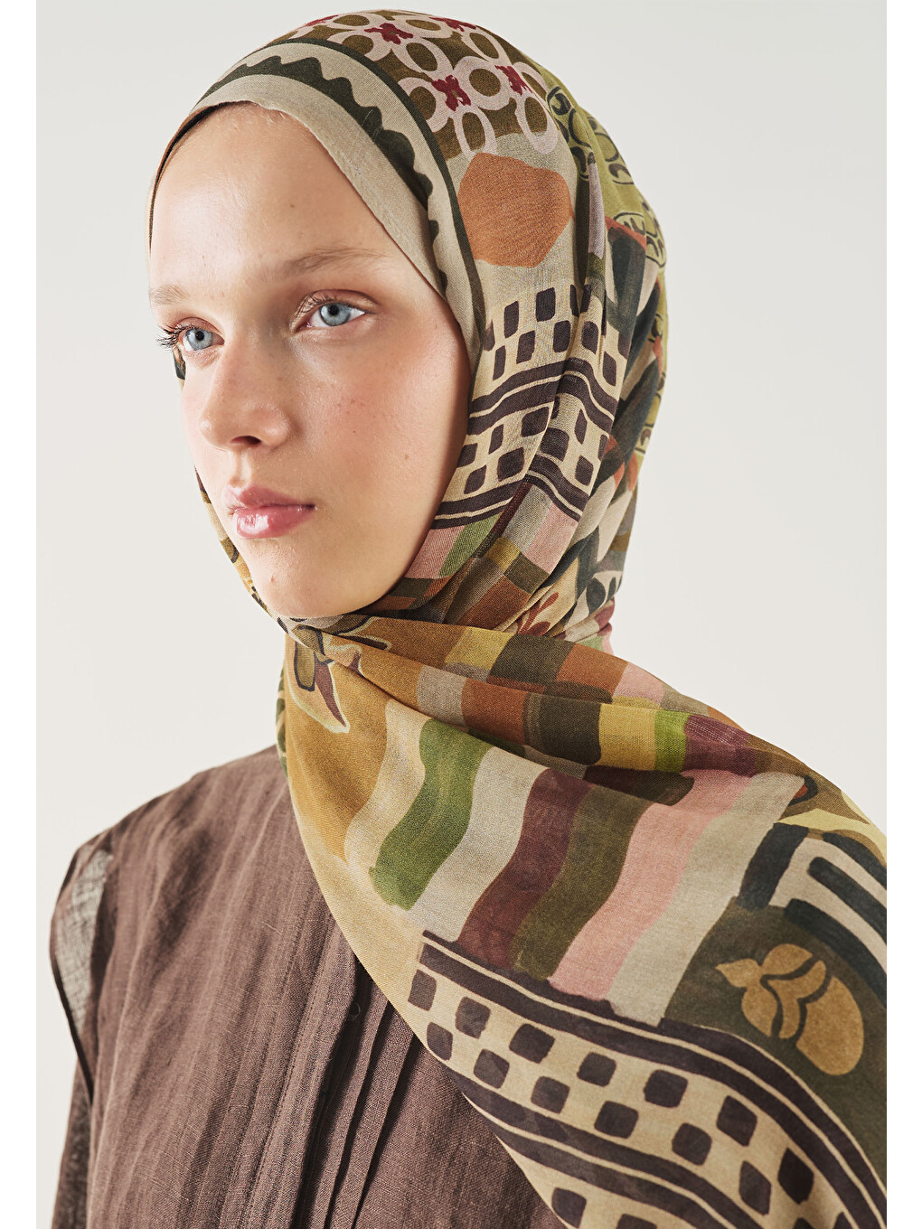 Petra Desen Soft Viskon Şal Yeşil-3