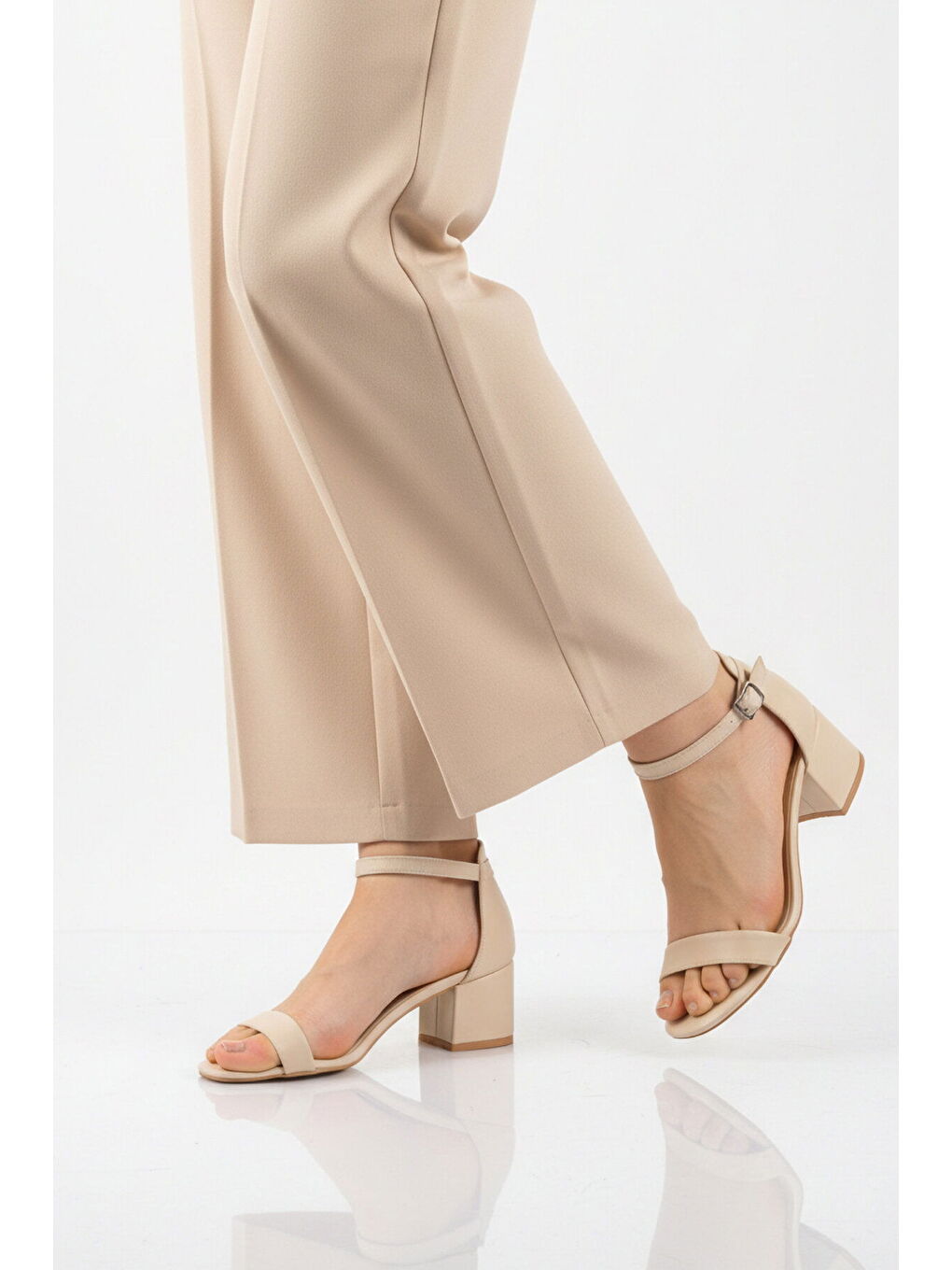 Bej Bantlı Hafif Kadın Topuklu Abiye 325144 Z
