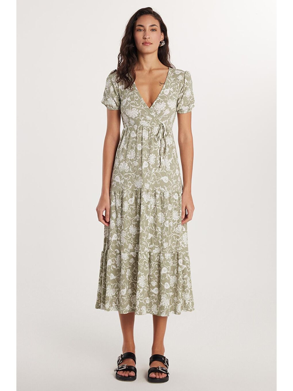 Kadın Slim Fit Dar Kesim Kısa Kollu Baskılı Gofre V Yaka Yeşil Elbise-3