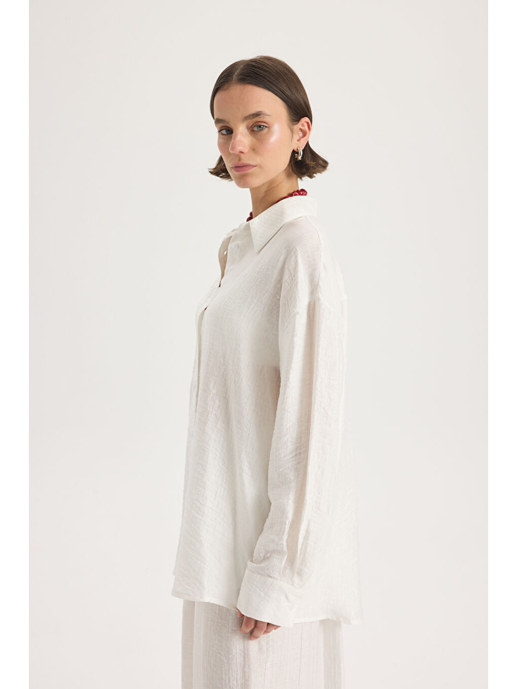Yovena Düğme Detay Ekru Oversize Gömlek-3