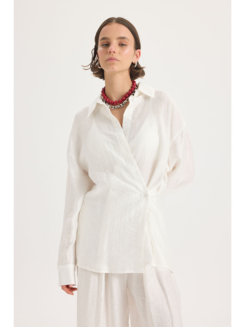 Yovena Düğme Detay Ekru Oversize Gömlek-5