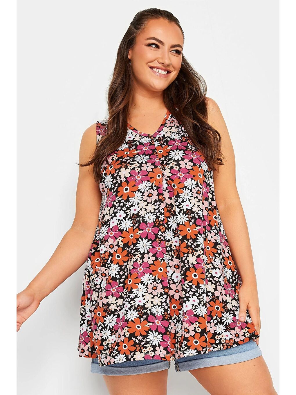 Pembe Büyük Beden Sıfır Kol V Yaka Çiçek Desenli Bluz 302385