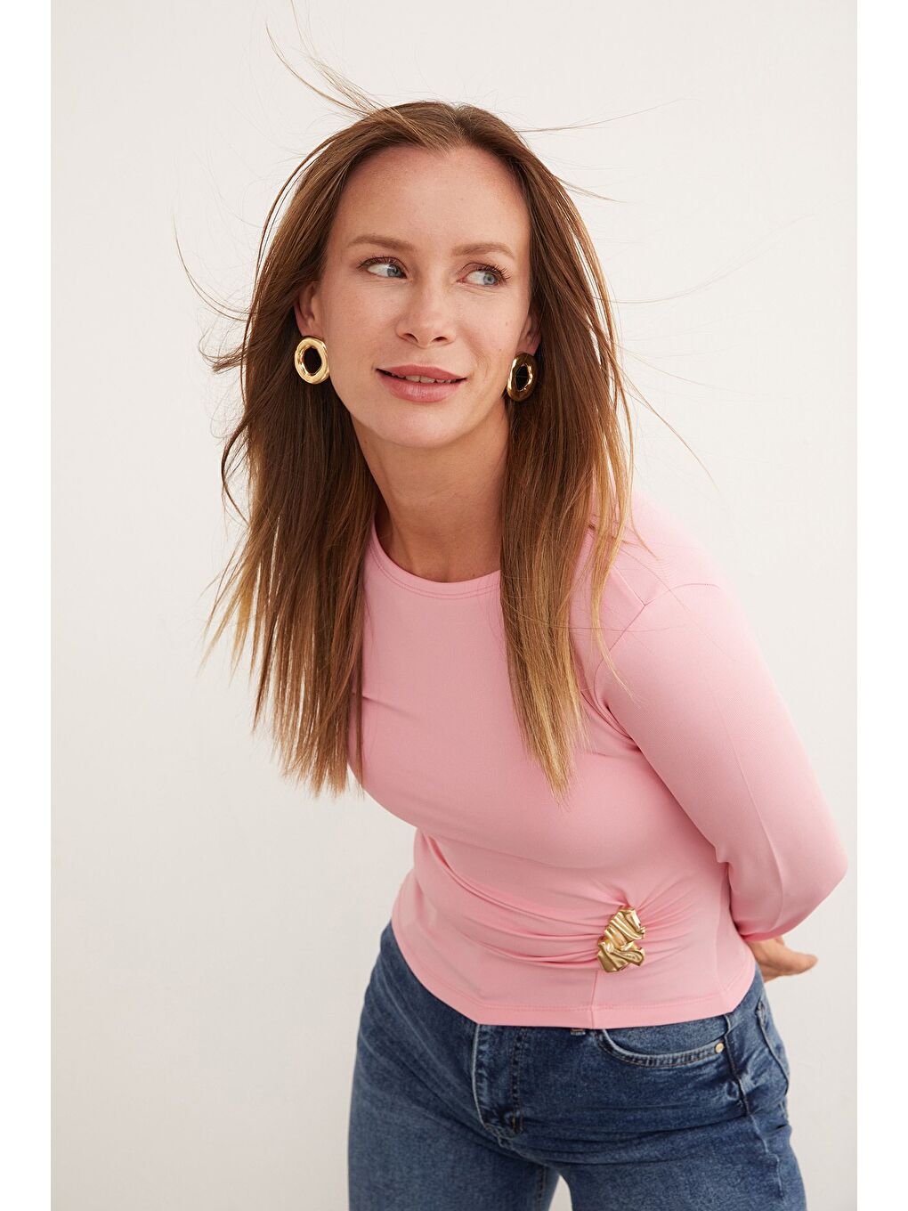 Pembe Toka Detaylı Bisiklet Yaka Bluz-2