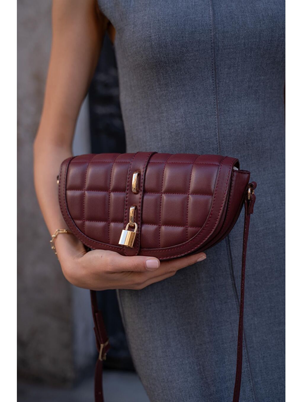 Coco Kapitone Çapraz Kadın Çanta - Bordo