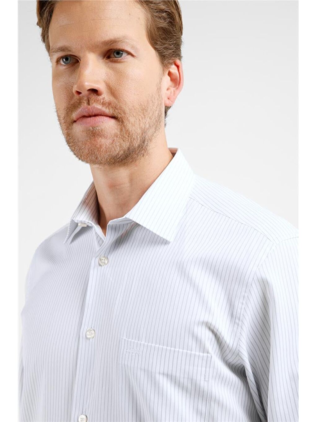 Beyaz - Gri Çizgili Desen Sert Yaka Uzun Kol Cepli Comfort Fit Pamuklu Gömlek 1004255275-3