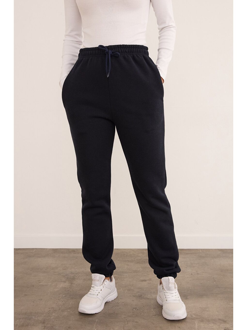 Lacivert 3 İplik Beli Bağlamalı Jogger Eşofman Altı-2