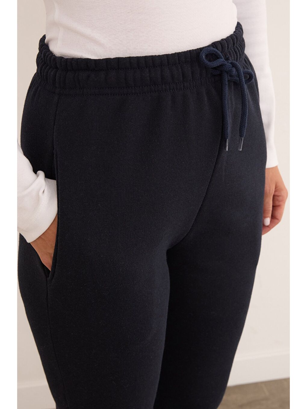 Lacivert 3 İplik Beli Bağlamalı Jogger Eşofman Altı-4