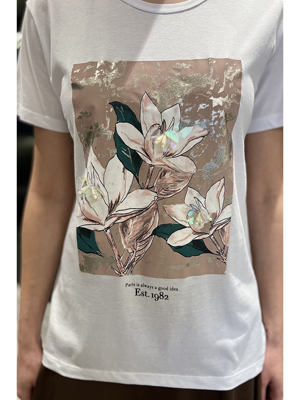 Beyaz Ön Baskılı Kadın Tişört-3