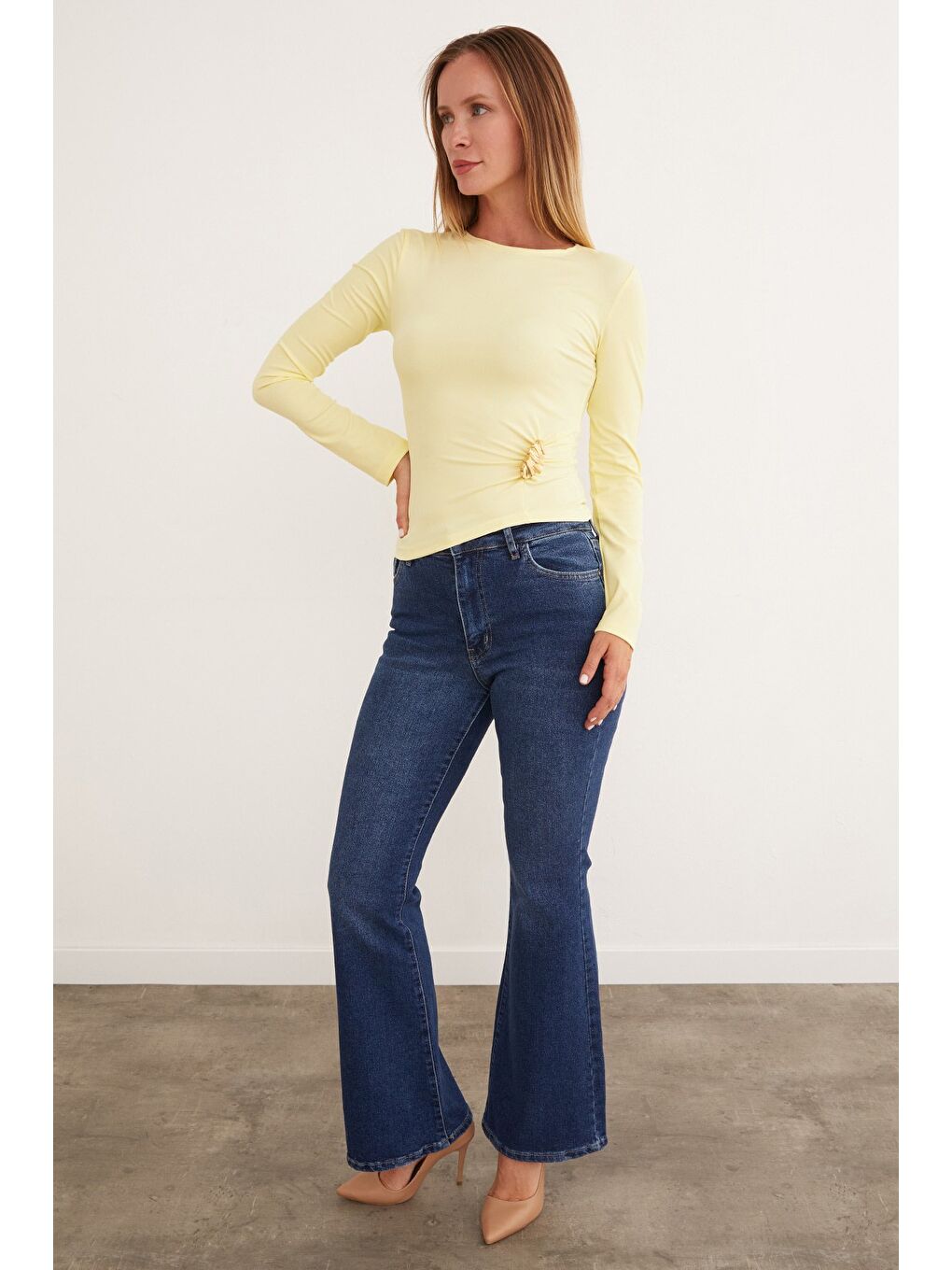 Sarı Toka Detaylı Bisiklet Yaka Bluz-1