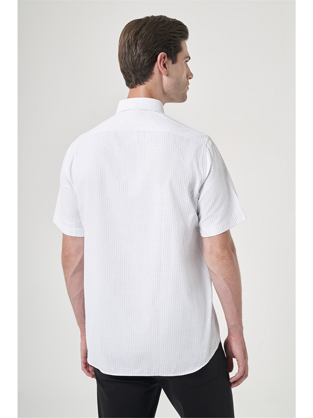 Beyaz-lacivert Düğmeli Yaka Kısa Kol Cepli Comfort Fit Pamuklu Gömlek 1004260185-4
