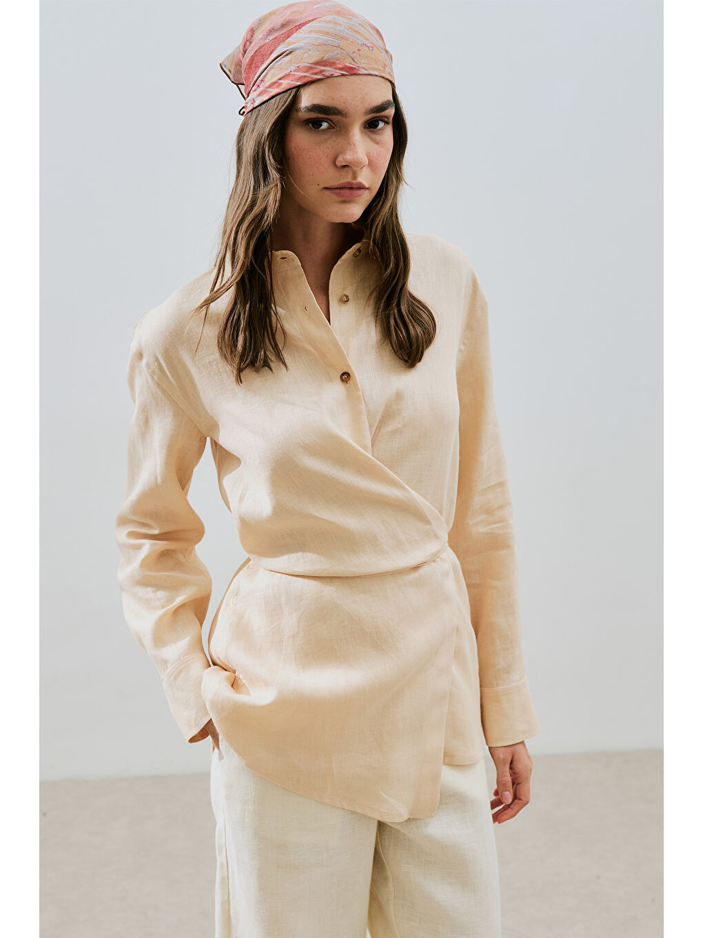 Turuncu Keten Bağlama Detaylı Gömlek Kavuniçi-2