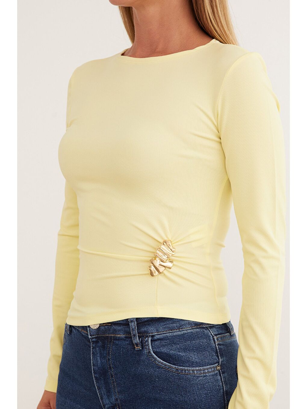 Sarı Toka Detaylı Bisiklet Yaka Bluz-4