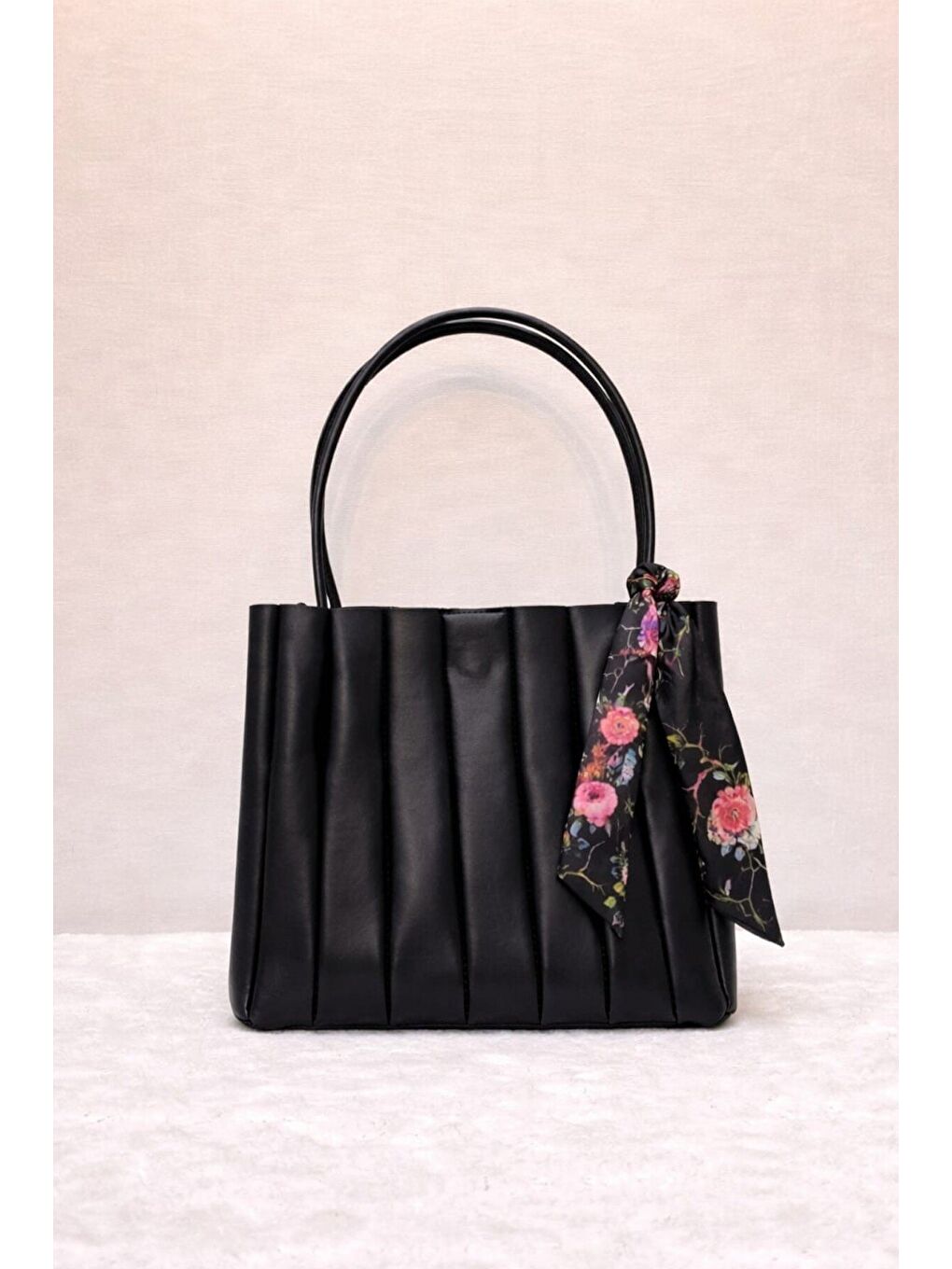 Siyah Kadın Piliseli Omuz Çantası ve Cüzdan Seti - Desenli Eşarp Detaylı El ve Kol Çantası 12675-1