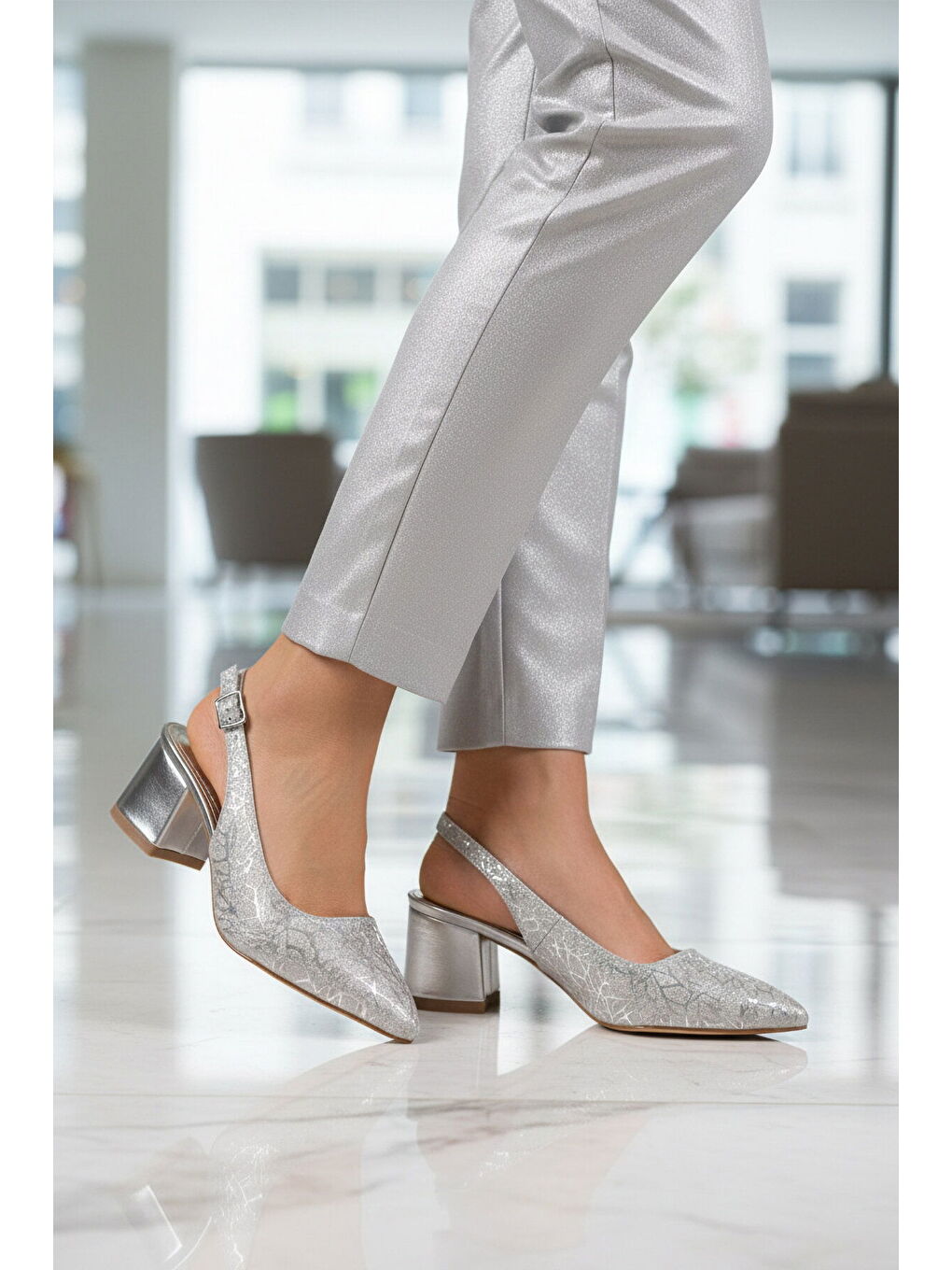 Gri Gümüş Simli Topuklu Kadın Abiye Ayakkabı 417688 Z-2