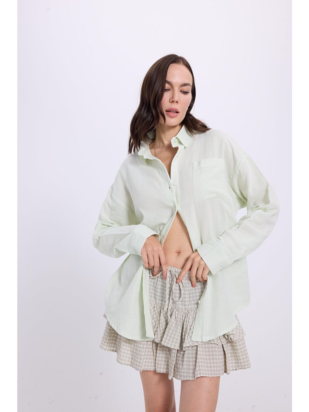 Karışık Kadın Oversize Geniş Kesim %100 Pamuk Müslin Kumaş Uzun Kollu Cepli Dokulu Açık Mint Gömlek-4