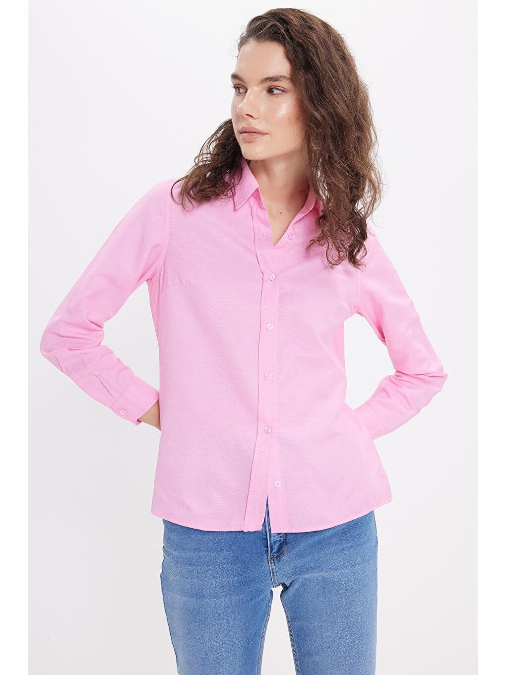 Kadın Slim Fit Dar Kesim Uzun Kollu Pamuklu Vücuda Oturan Dokulu Pembe Basic Gömlek-1